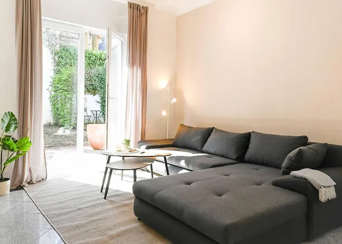 120Qm Denkmal Apartment In Krefeld Mit Stuck Und Garten - Beuys Apartments - Krefeld